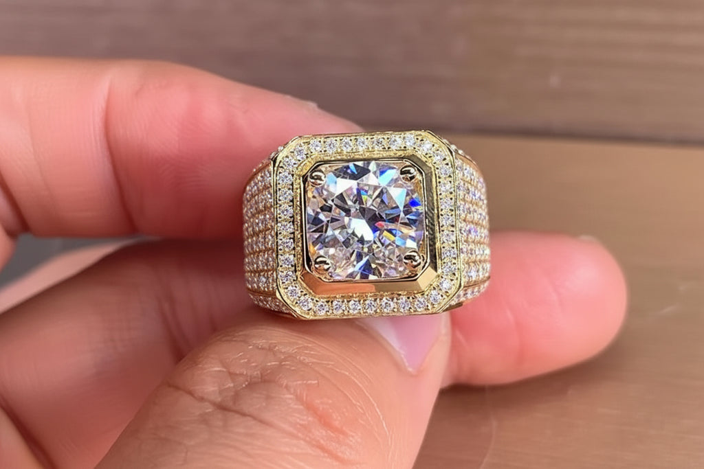 Solitaire 2ct Lab Diamond Moissanite Ring 925 S+ a bracelet as a gift