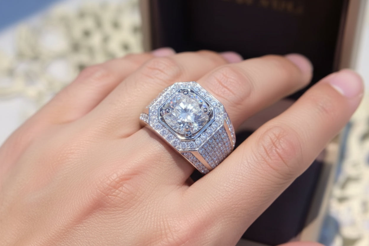Solitaire 2ct Lab Diamond Moissanite Ring 925 S+ a bracelet as a gift