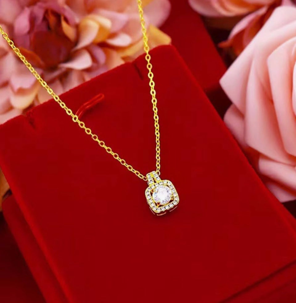 Necklace for Women Trendy , Gold Plated Shining white Rhinestone