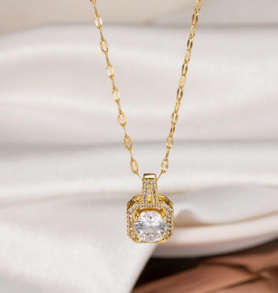 Necklace for Women Trendy , Gold Plated Shining white Rhinestone