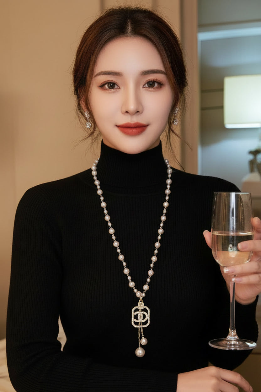 Y Fake Pearls Necklace